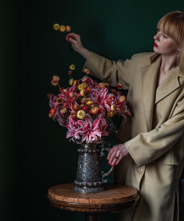 rosa torkade blommor - till artikeln om proffstips: inred med blommor i jul!