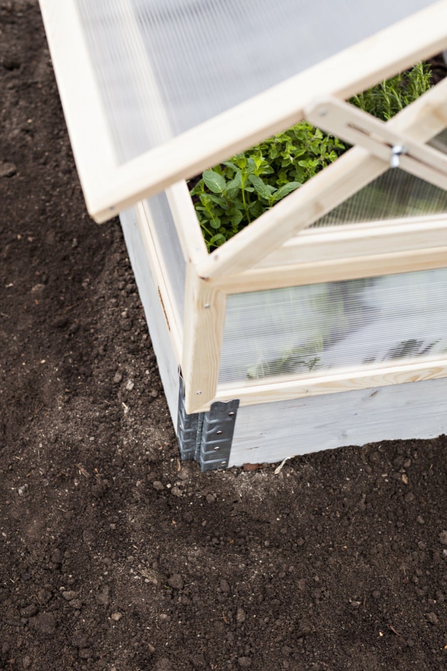 Miniväxthus med odling. Köp produkterna på granngården.se